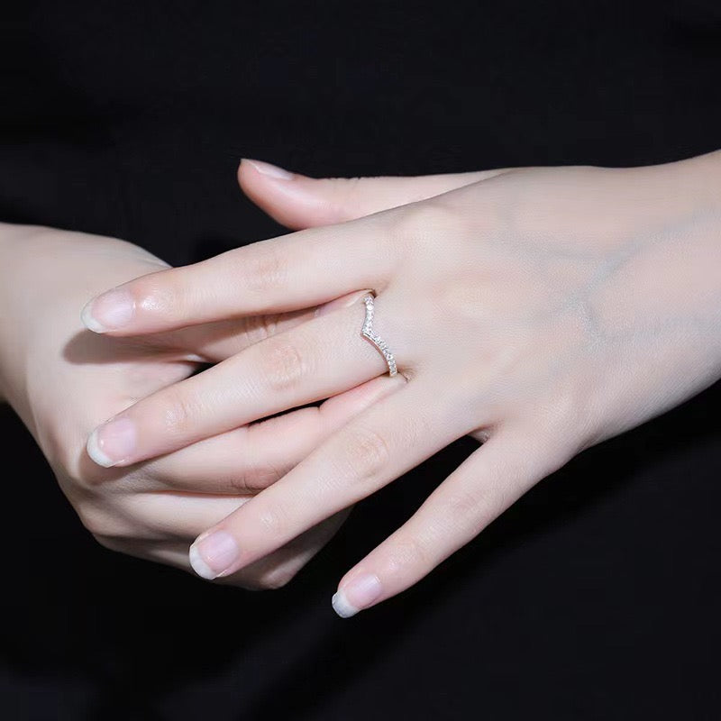 Luminous Arc V-Shaped Ring - Gift For Her